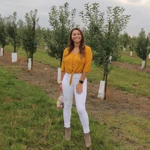 Meet your Posher, Mandy